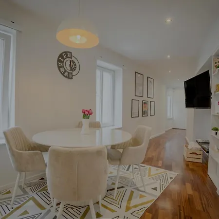 Apartamento Charming 2bdr Retreat - 3 Min To The Cathedral Saraievo
