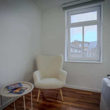 Charming 2bdr Retreat - 3 Min To The Cathedral * Sarajevo